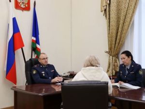 Важно: Начальник УФСИН Василий Седрисев провел прием граждан в приемной Президента Российской Федерации в Республике Саха (Якутия)