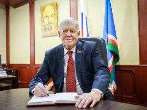 Виктор Губарев поздравляет с Новым годом!