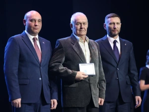 Айсен Николаев поздравил мирнинцев с 60-летием района