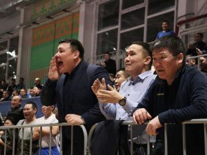 Фоторепортаж. Главные схватки чемпионата Якутии по вольной борьбе