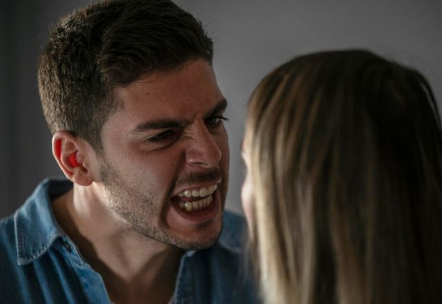 В Алданском районе перед судом предстанет мужчина, который душил сожительницу и угрожал убить