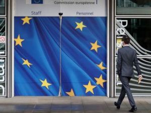 Евросоюз назвал риски «золотых паспортов» и «золотых виз»