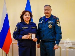 Максим Денисов поздравил пожарных Якутии с праздником