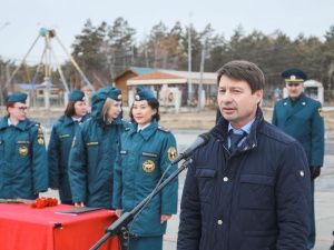 Владимир Федоров поздравил спасателей с 370-летием пожарной охраны России