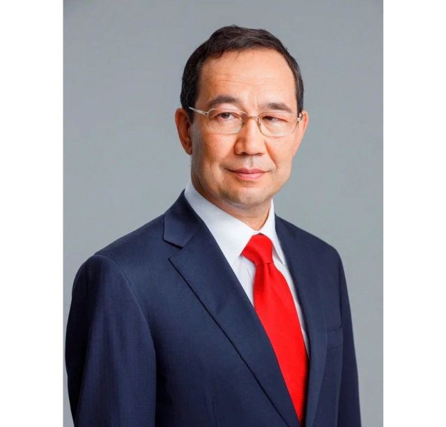 Глава Якутии Айсен Николаев поздравляет с Днем профсоюзного работника