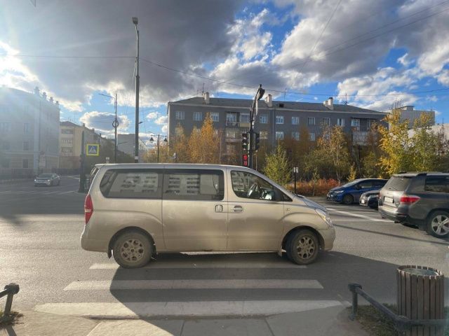 В Якутске за сутки совершены наезды на двух несовершеннолетних пешеходов