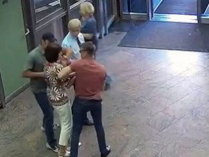 Сотрудницу «АЛРОСА» задержали за кражу 500 алмазов на миллионы долларов