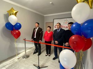 Жители Покровска и Зырянки в Якутии получили новые квартиры взамен аварийного жилья