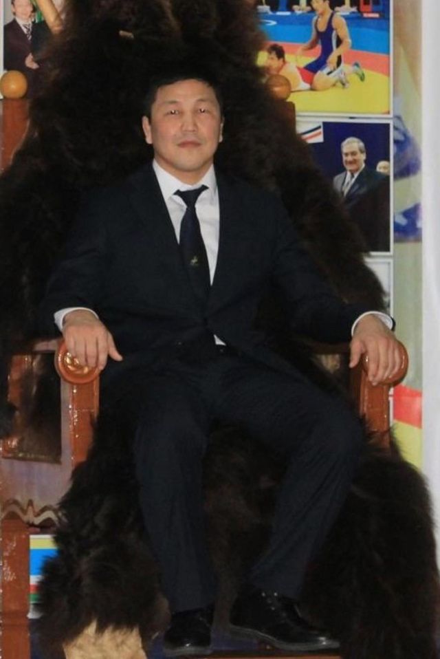 «Уволил вслепую»: министр Спиридонов подписал приказ о снятии директора «Триумфа», не заметив, что тот на больничном