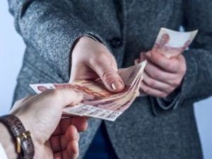 В Якутске суд избрал меру пресечения в отношении трех лиц, обвиняемых во взяточничестве