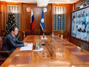 Айсен Николаев поручил главам районов обеспечить бесперебойную работу учреждений здравоохранения в новогодние праздники