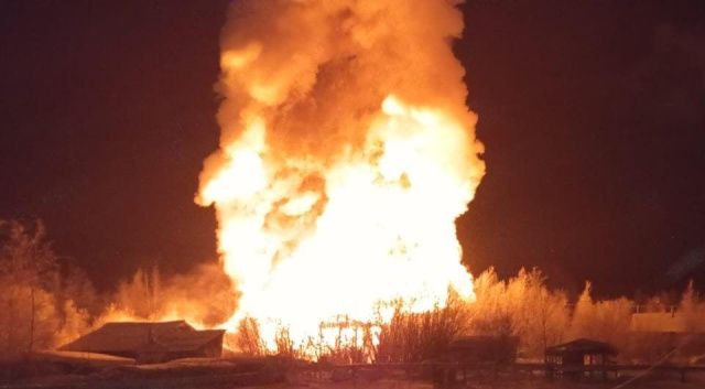 Из-за пожара в Кобяйском районе Якутии две семьи остались без крыши над головой