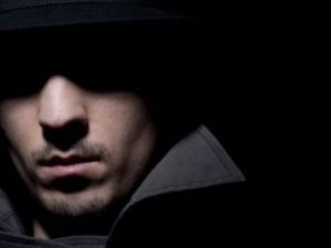 Новый знакомый похитил телефон и банковскую карту