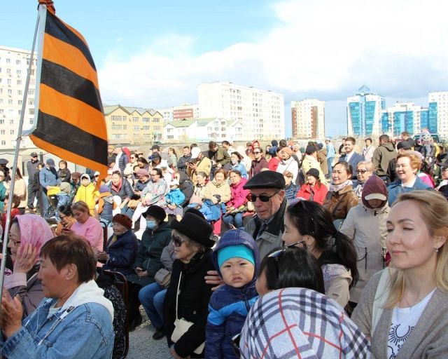 В 203 микрорайоне города Якутска чествовали ветеранов и провели «Николин день»