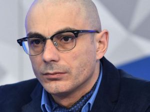 Политолог Гаспарян заявил, что Украина существует только благодаря финансам Запада