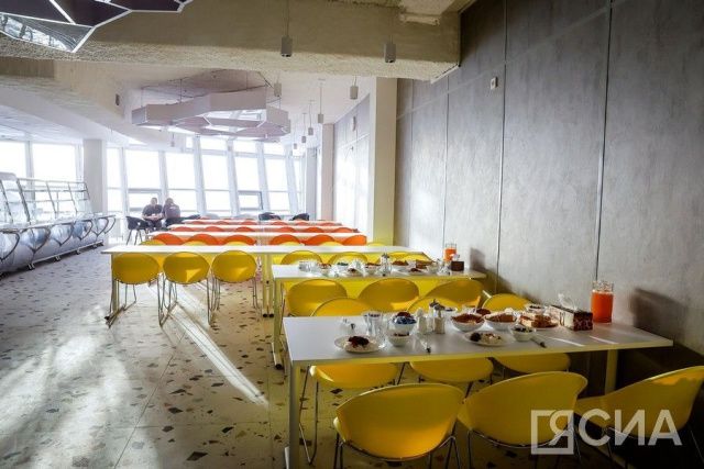 В Нерюнгри в школьной столовой начали принимать оплату картой после жалобы 