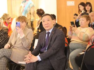 Афанасий Ноев открыл выставку таймырских умельцев «В диалоге времён»