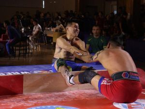 В Покровске стартовал чемпионат Якутии по мас-рестлингу