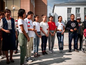 Глава Якутии возложил цветы к памятнику братьям Семену и Софрону Даниловым