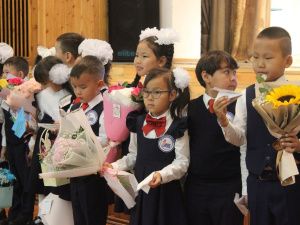 Дворец детского творчества в Якутске встречает 50 первоклассников в новом учебном году