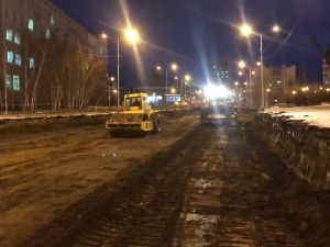 На проспекте Ленина ведутся земляные работы по подготовке основания дорожного полотна