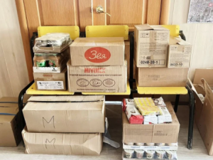 Родители главы Якутии предали военнослужащим СВО внедорожник УАЗ Hunter