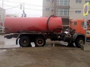 В Якутске продолжается откачка дождевых вод