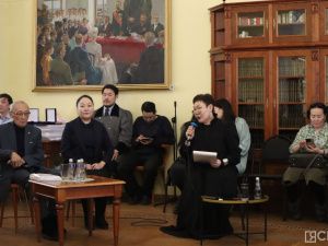 В Якутске презентовали книгу «Алексей Елисеевич Кулаковский – Өксөкүлээх Өлөксөй»