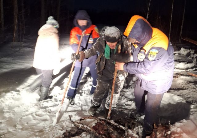 В Верхневилюйском улусе люди попали в снежную пургу