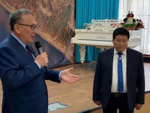 Самый знаменитый повар Якутии Иннокентий Тарбахов собрал своих друзей по случаю юбилея