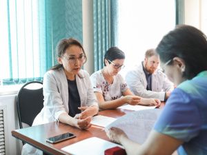 Сардана Авксентьева посетила предприятия пищевой промышленности Якутска