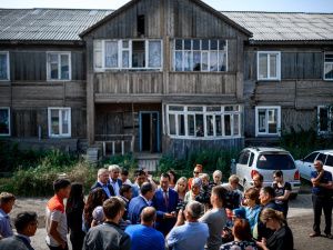 Айсен Николаев о реализации программы переселения из аварийного жилья в Ленском районе: «Есть позитивные изменения»