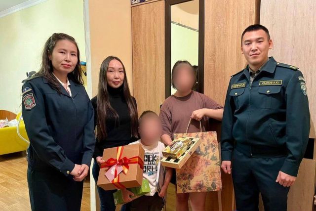 Работники дирекции биологических ресурсов и ООПТ Якутии посетили семьи участников СВО