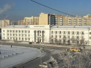 Сотрудникам научных институтов в Якутске задерживают зарплату. Людям предложили оформить кредитку 