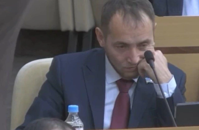 «Съезжу в Минюст» — депутат Александр Иванов* хочет разобраться, почему его признали иноагентом