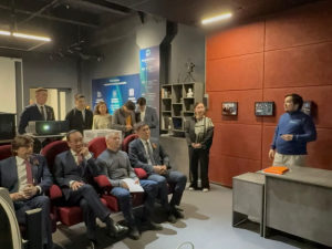 Сергей Кравцов посетил креативный кластер «Квартал труда» в Якутске