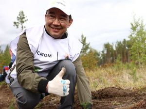 Сохраним лес: В пригороде Якутска высадили более тысячи саженцев деревьев