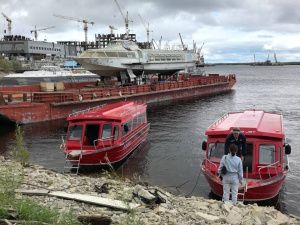 В Якутии народные депутаты вмешались в конфликт перевозчиков через реку Лену