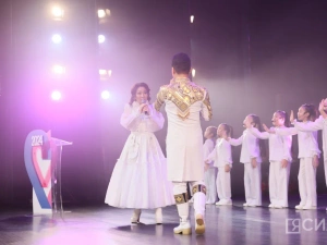 Самым активным семьям Якутии вручили награды на завершающем мероприятии Года семьи