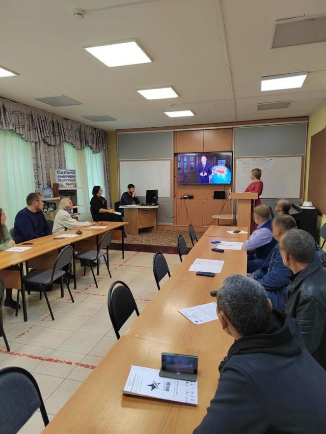 Осужденные написали диктант Победы