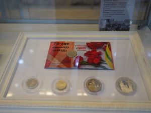 В ДДН открылась выставка, посвященная памятным датам истории 