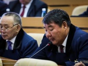 В закон о статусе народного депутата Якутии внесены изменения