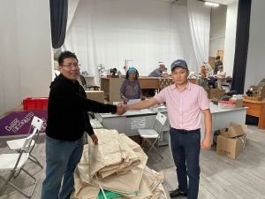 Госстройжилнадзор Якутии передал транспортировочные мешки биг-бэги для отправки помощи бойцам СВО