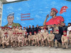 «Папа теперь в мультике»: в Якутске появился мурал с изображением участника СВО Василия Данилова