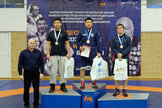 Очередной успех якутских борцов