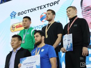 Три якутских борца стали победителями всероссийского турнира памяти Александра Крылова