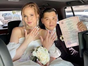 Телезвезда и визажист в законном браке!