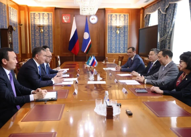 Глава Якутии встретился с делегацией Акимата города Астана