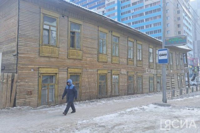 Стала известна судьба участка под аварийным домом на углу Короленко — Лермонтова в Якутске