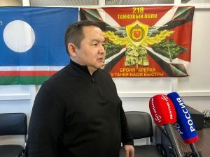 В Якутске идет погрузка подарков бойцам СВО к 80-летию Победы